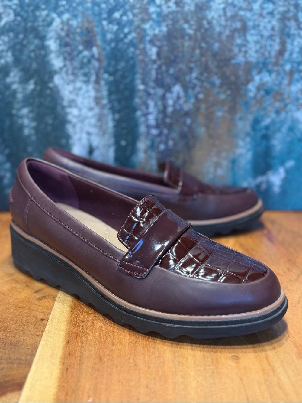 Clarks Classic Sharon Gracie Burgundy Combi Penny Loafers Women’s Size 8